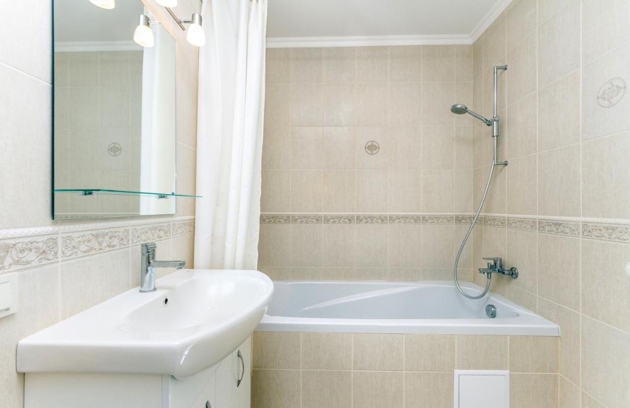 Luxcenterapartment Kiev Ngoại thất bức ảnh